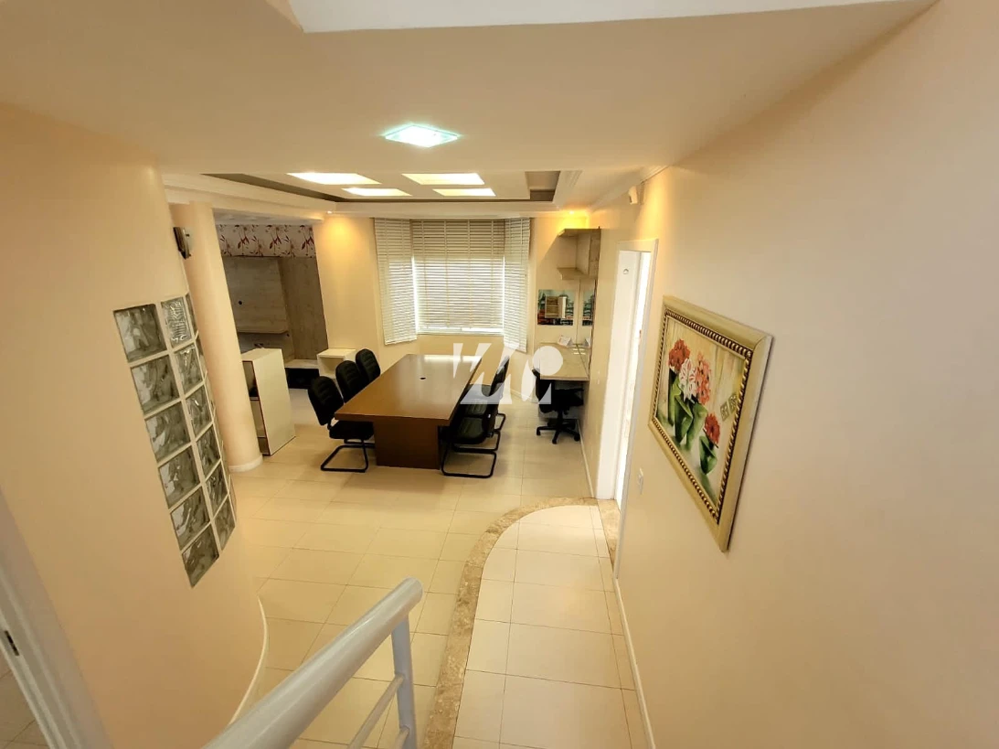 Casa em Pedra Branca, Palhoça. 3 quartos, 239m². Imagem 9 de 25