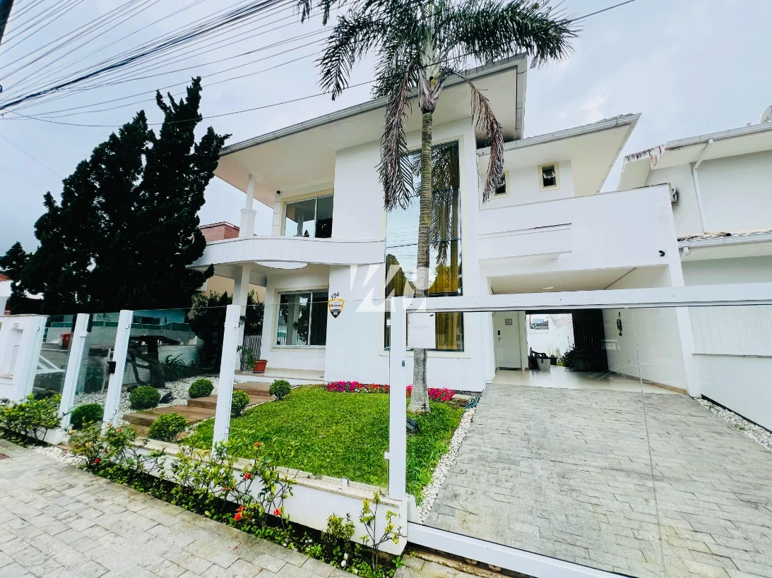 Casa em Pedra Branca, Palhoça. 3 quartos, 192m². Imagem 2 de 23