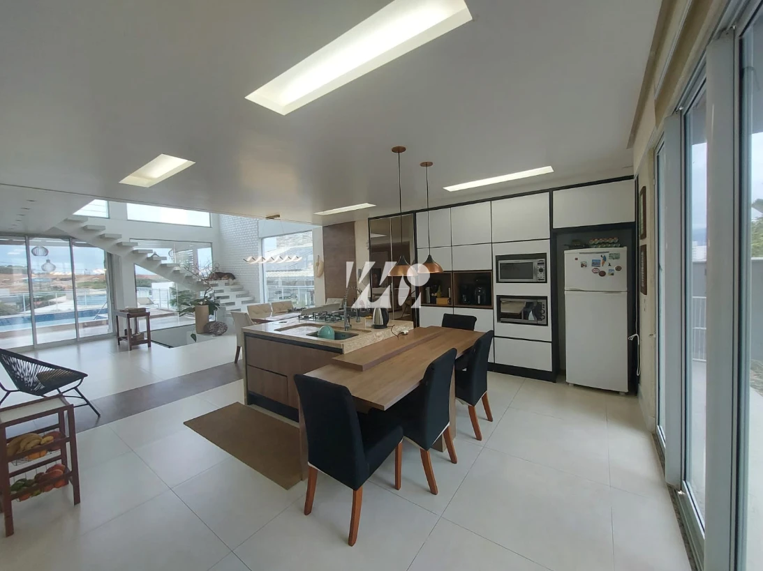 Casa em Pedra Branca, Palhoça. 4 quartos, 330m². Imagem 3 de 9