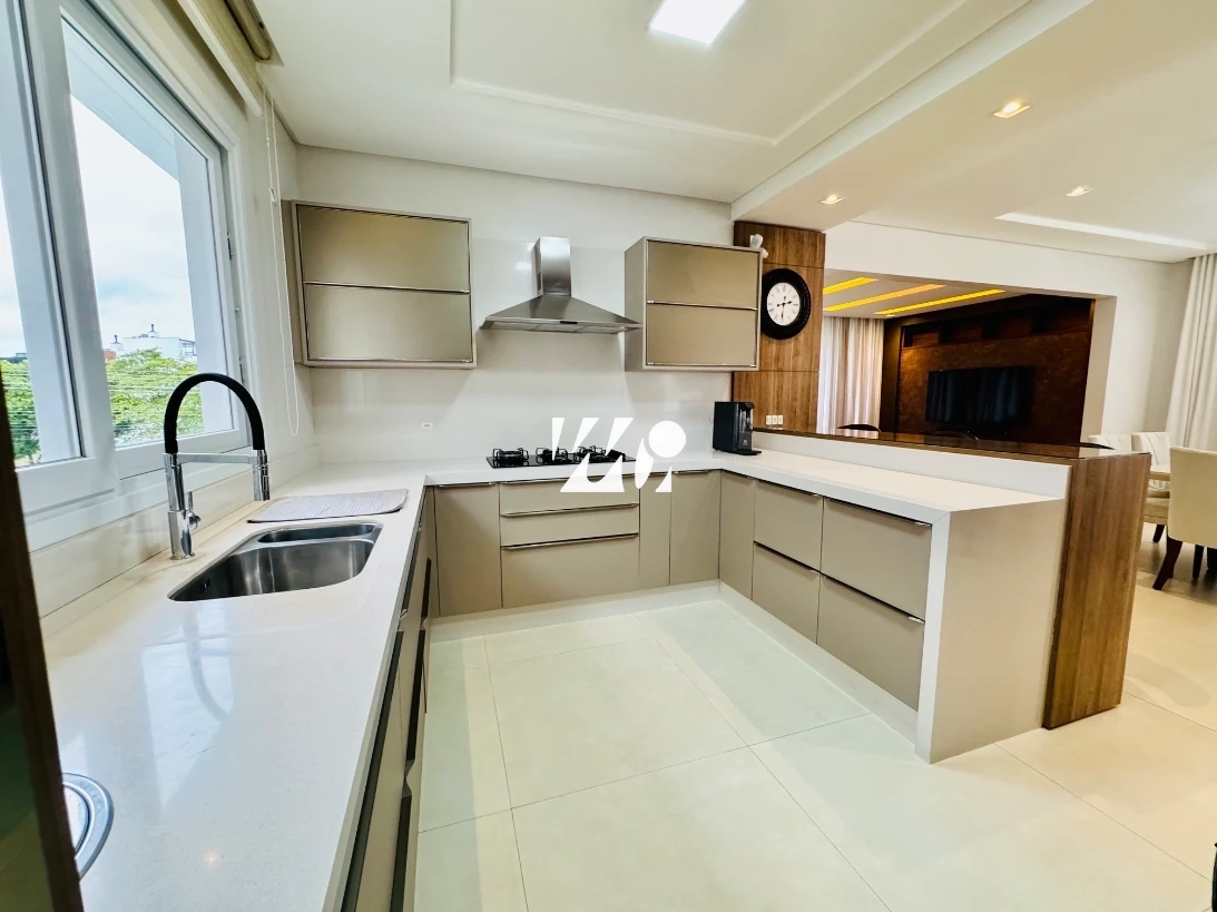 Casa em Pedra Branca, Palhoça. 3 quartos, 320m². Imagem 10 de 27