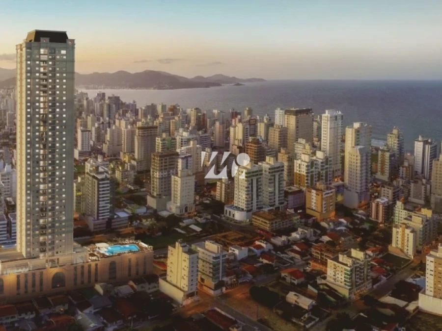 Apartamento em Meia Praia, Itapema. 3 quartos, 108m². Imagem 3 de 16