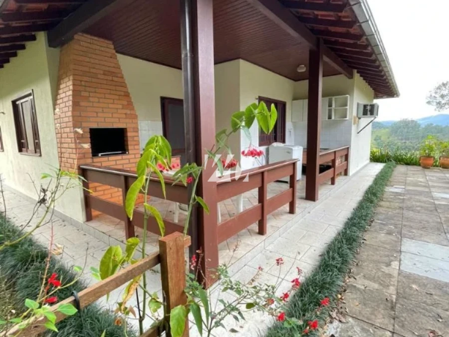 Chácara em Varginha, Santo Amaro da Imperatriz. 3 quartos, 204m². Imagem 3 de 21