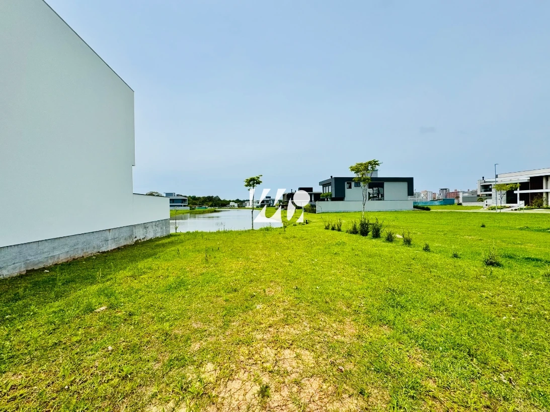 Terreno em Pedra Branca, Palhoça. 0 quartos, 300m². Imagem 3 de 17