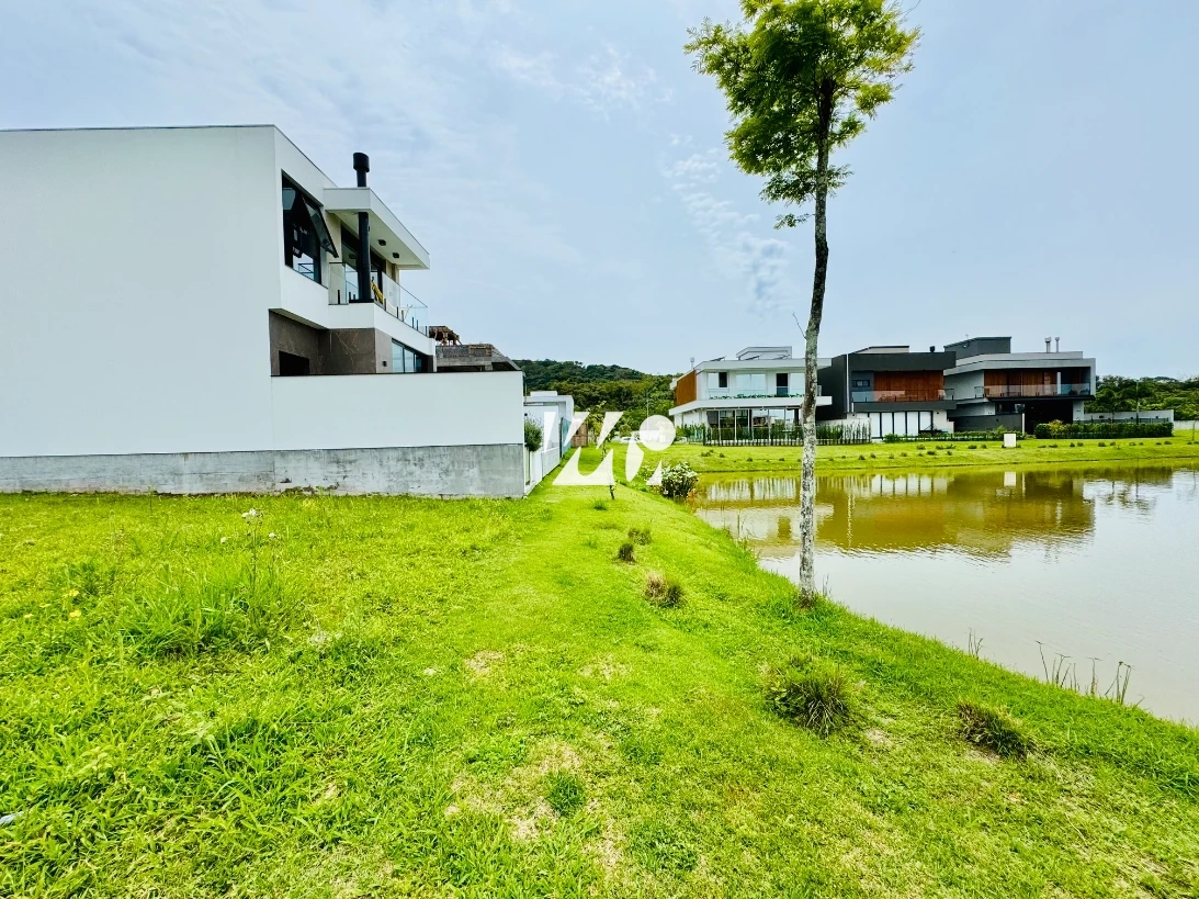 Terreno em Pedra Branca, Palhoça. 0 quartos, 300m². Imagem 2 de 17