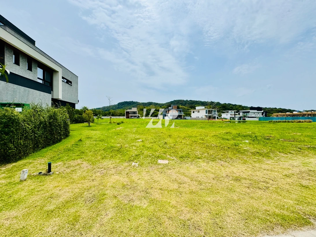 Terreno em Pedra Branca, Palhoça. 0 quartos, 300m². Imagem 3 de 22