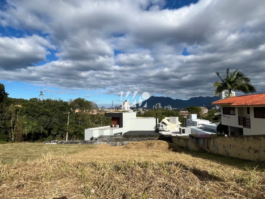 Terreno em Pedra Branca, Palhoça. 0 quartos, 0m². Imagem 1 de 14