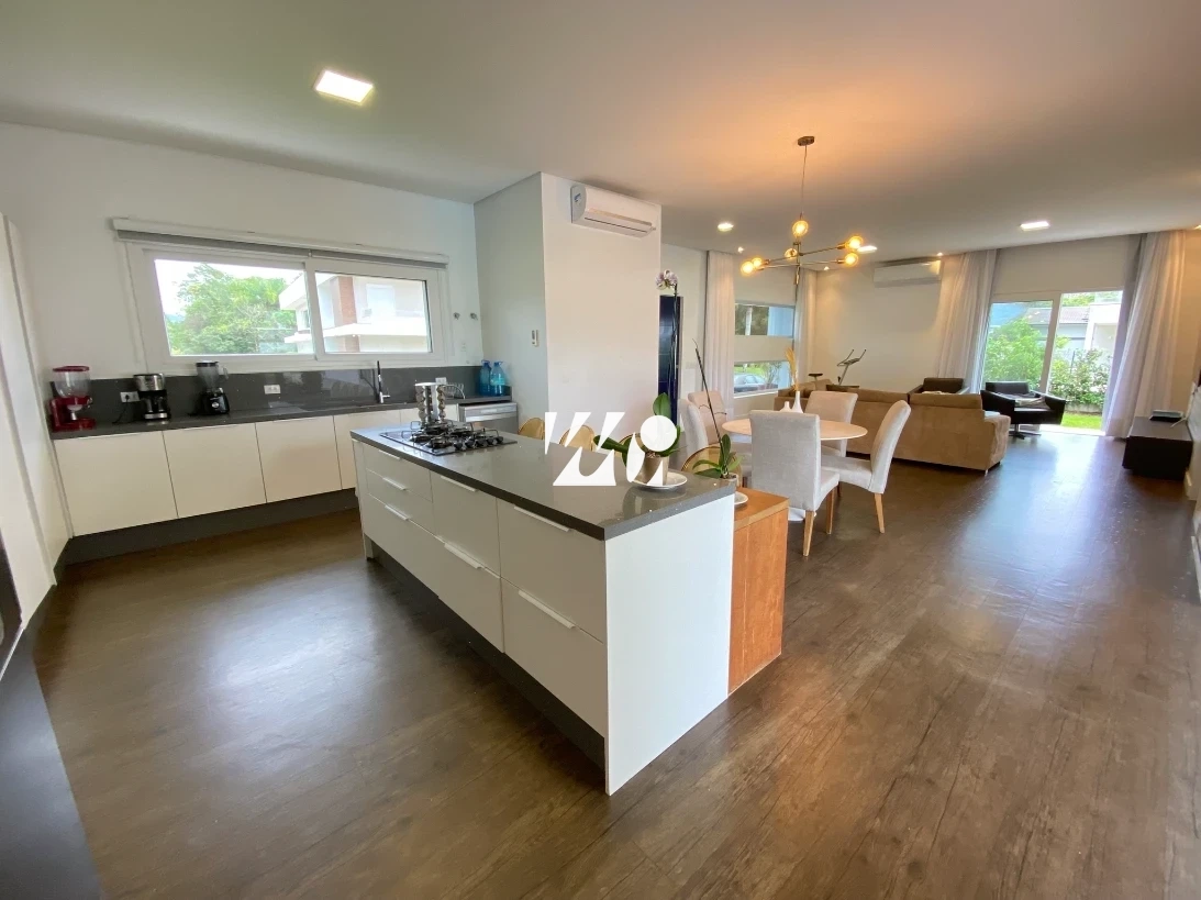 Casa em Sul do Rio, Santo Amaro da Imperatriz. 3 quartos, 340m². Imagem 4 de 34