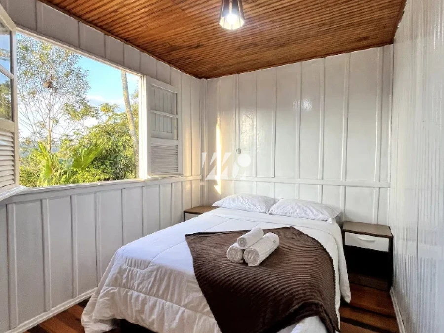 Sítio em Fazenda Sacramento, Águas Mornas. 5 quartos, 500m². Imagem 16 de 50