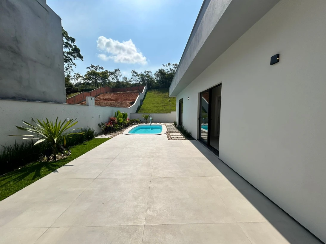 Casa em Sertão do Maruim, São José. 3 quartos, 174m². Imagem 5 de 17