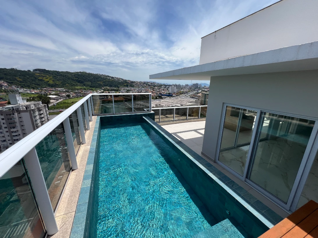 Cobertura em Kobrasol, São José. 3 quartos, 340m². Imagem 7 de 25