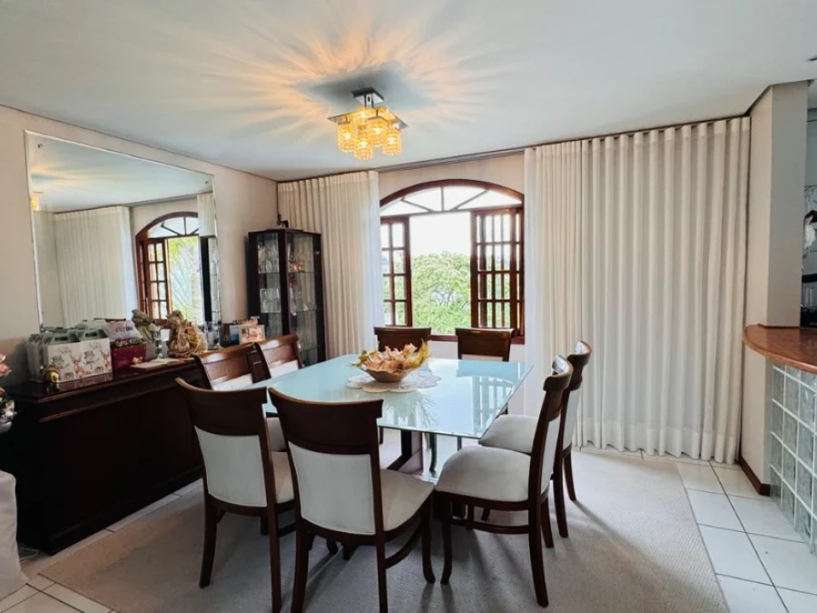 Casa em Pedra Branca, Palhoça. 3 quartos, 270m². Imagem 6 de 12