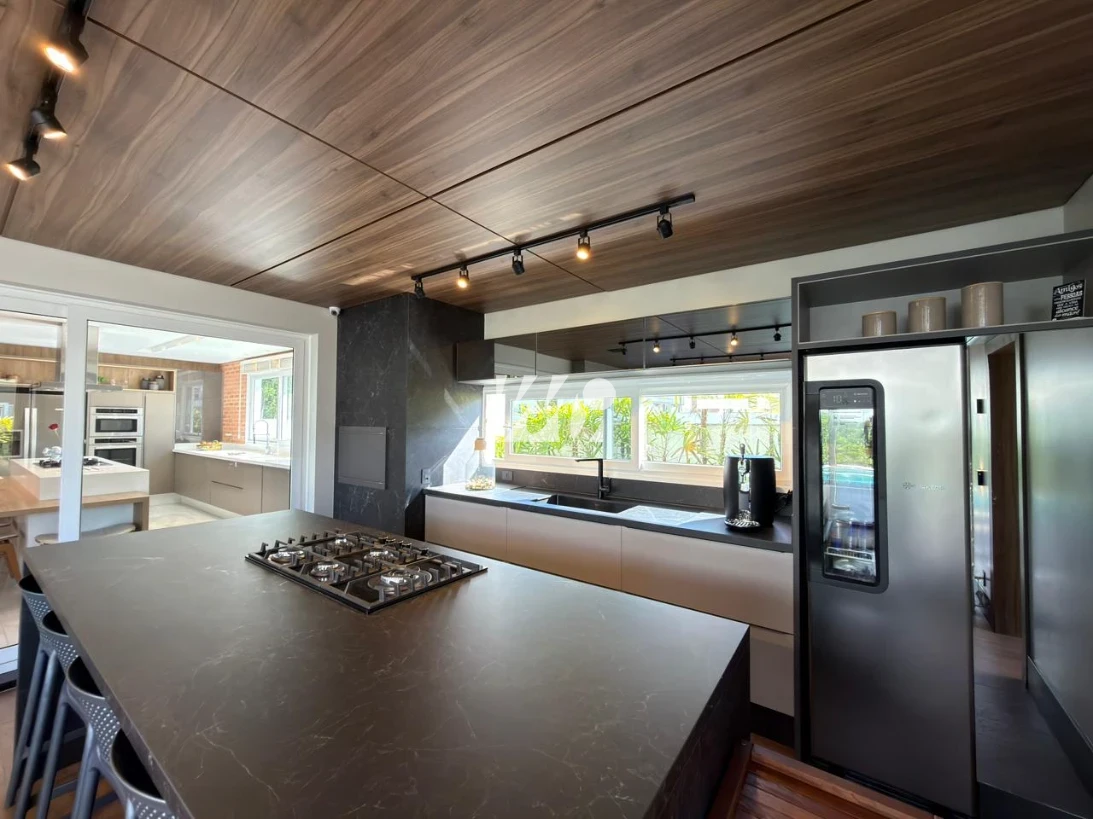 Casa em Pedra Branca, Palhoça. 4 quartos, 442m². Imagem 10 de 17