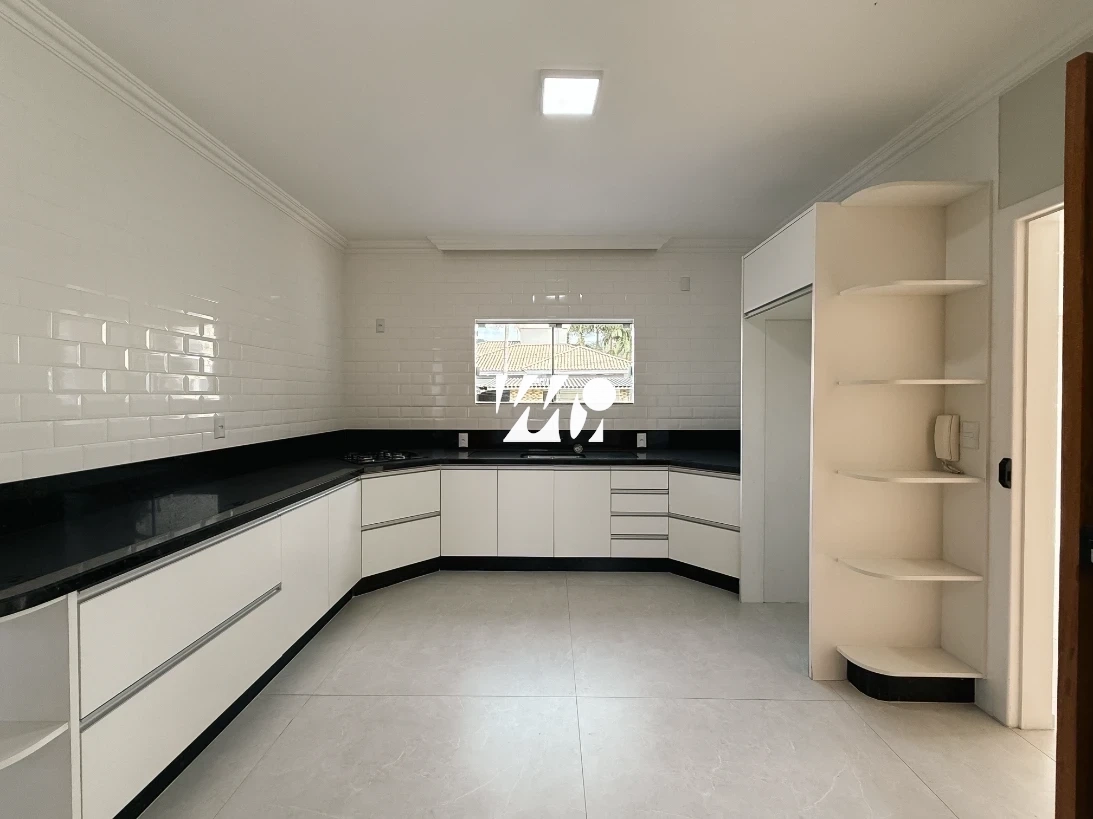 Casa em São Sebastião, Palhoça. 3 quartos, 270m². Imagem 4 de 22