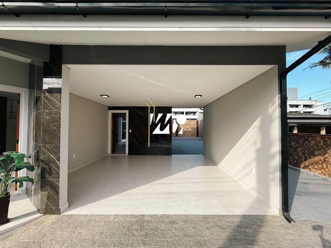 Casa em São Sebastião, Palhoça. 3 quartos, 270m². Imagem 2 de 22