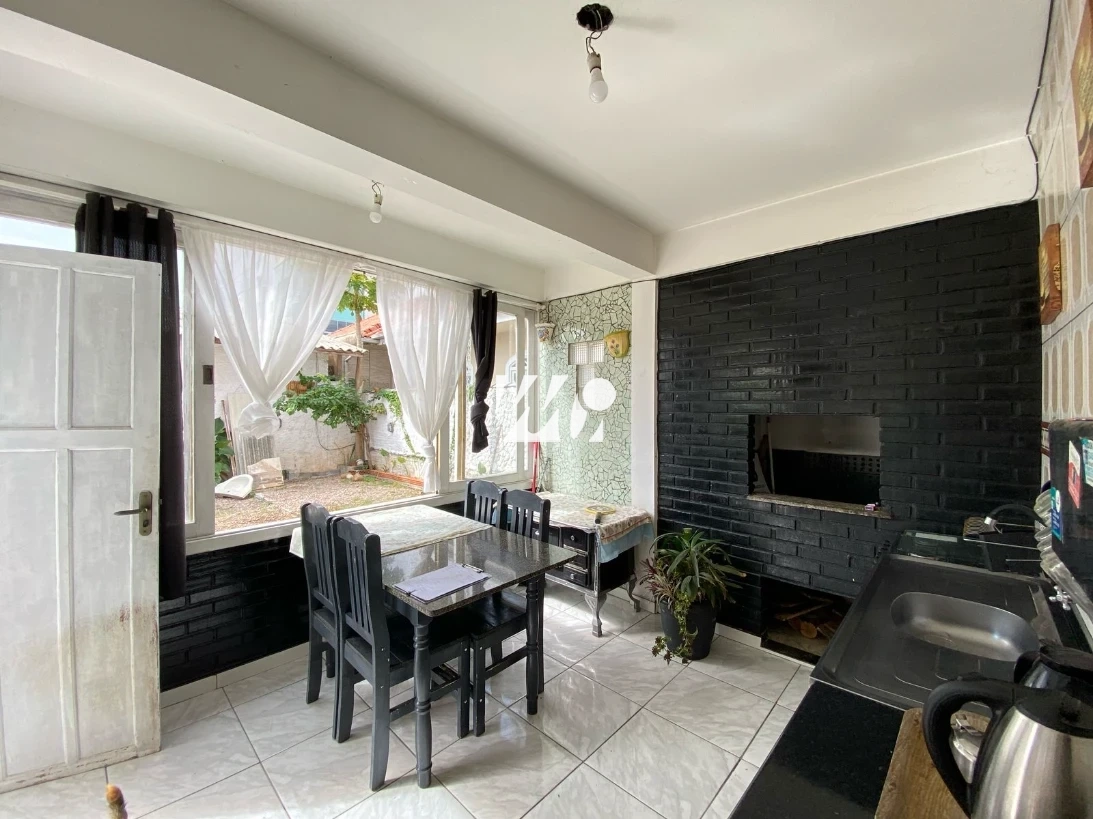 Casa em Caminho Novo, Palhoça. 4 quartos, 162m². Imagem 2 de 16