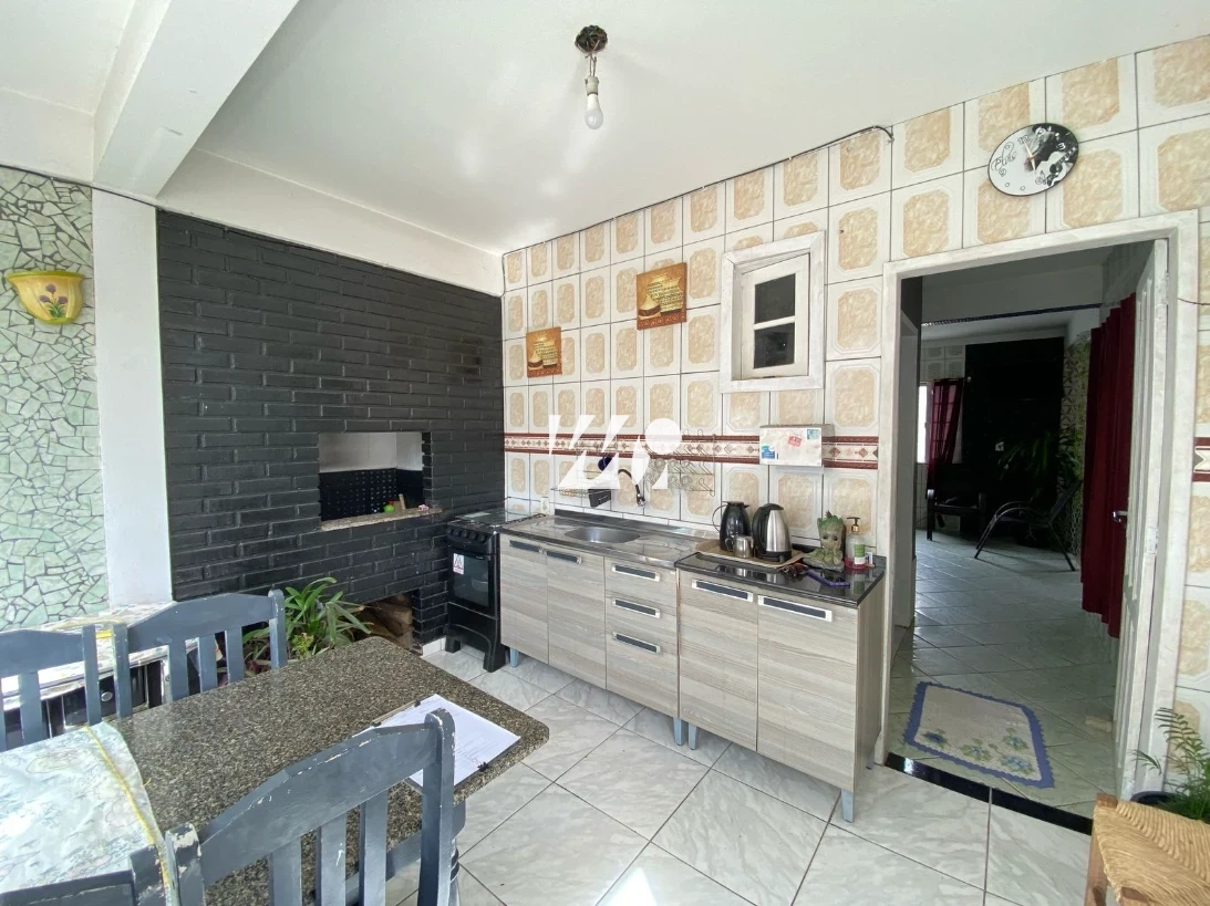 Casa em Caminho Novo, Palhoça. 4 quartos, 162m². Imagem 4 de 16