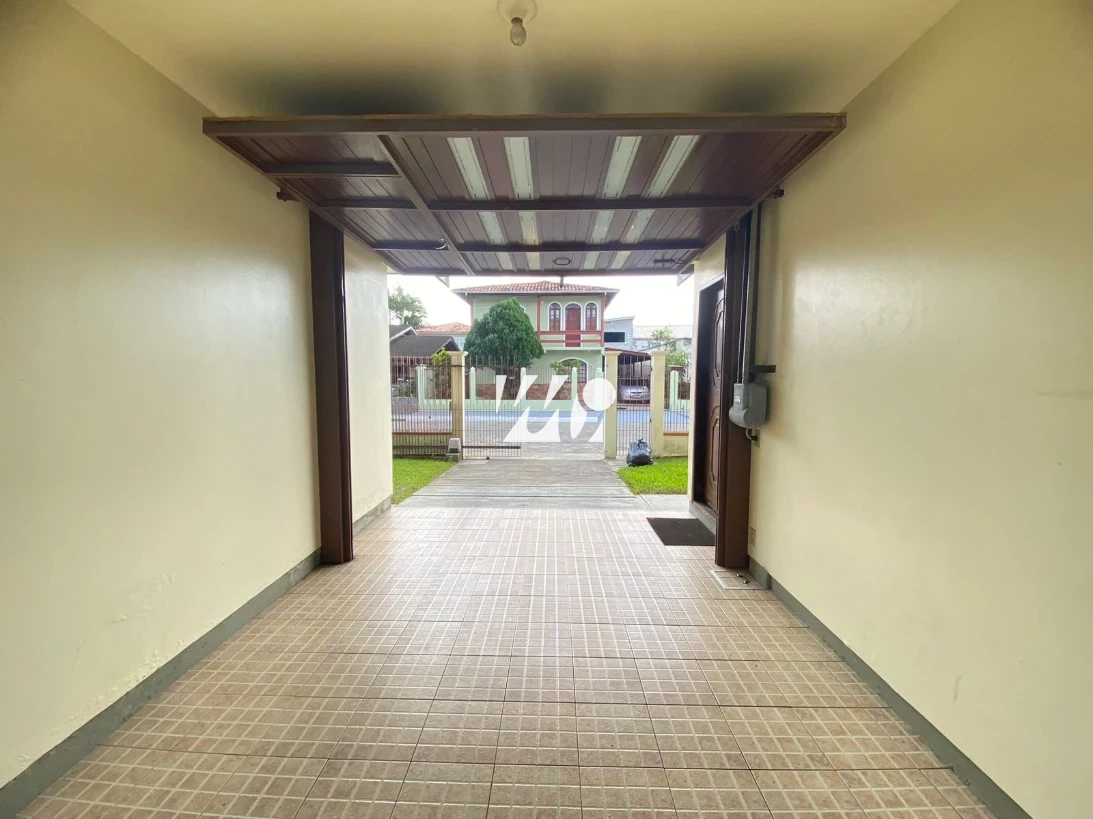 Casa em Ponte do Imaruim, Palhoça. 3 quartos, 200m². Imagem 2 de 27