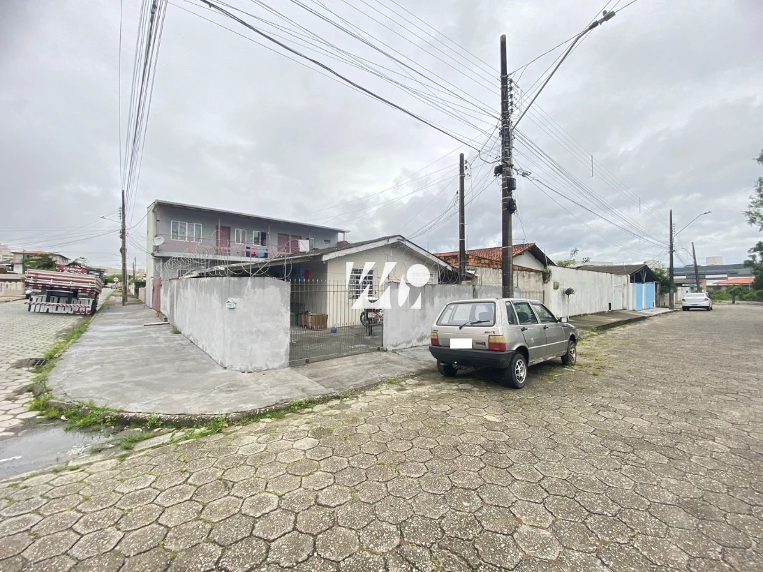 Casa em Jardim Eldorado, Palhoça. 4 quartos, 216m². Imagem 4 de 15