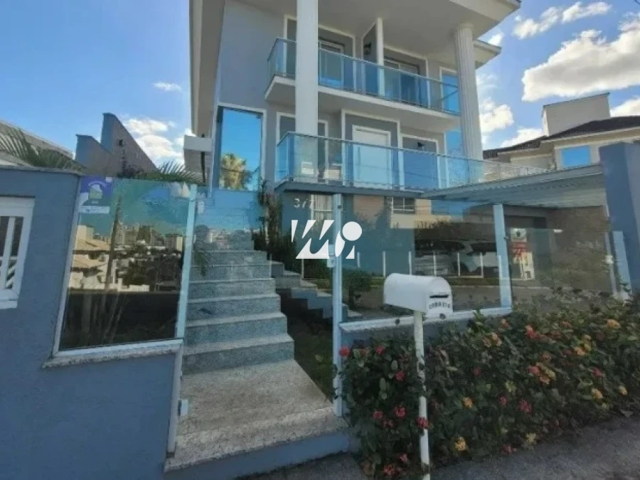 Casa em Pedra Branca, Palhoça. 4 quartos, 309m². Imagem 1 de 13