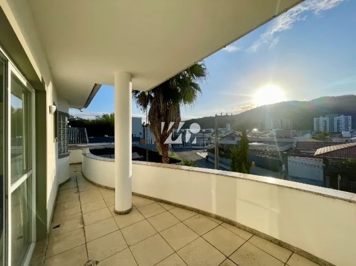 Casa em Pedra Branca, Palhoça. 3 quartos, 240m². Imagem 1 de 29