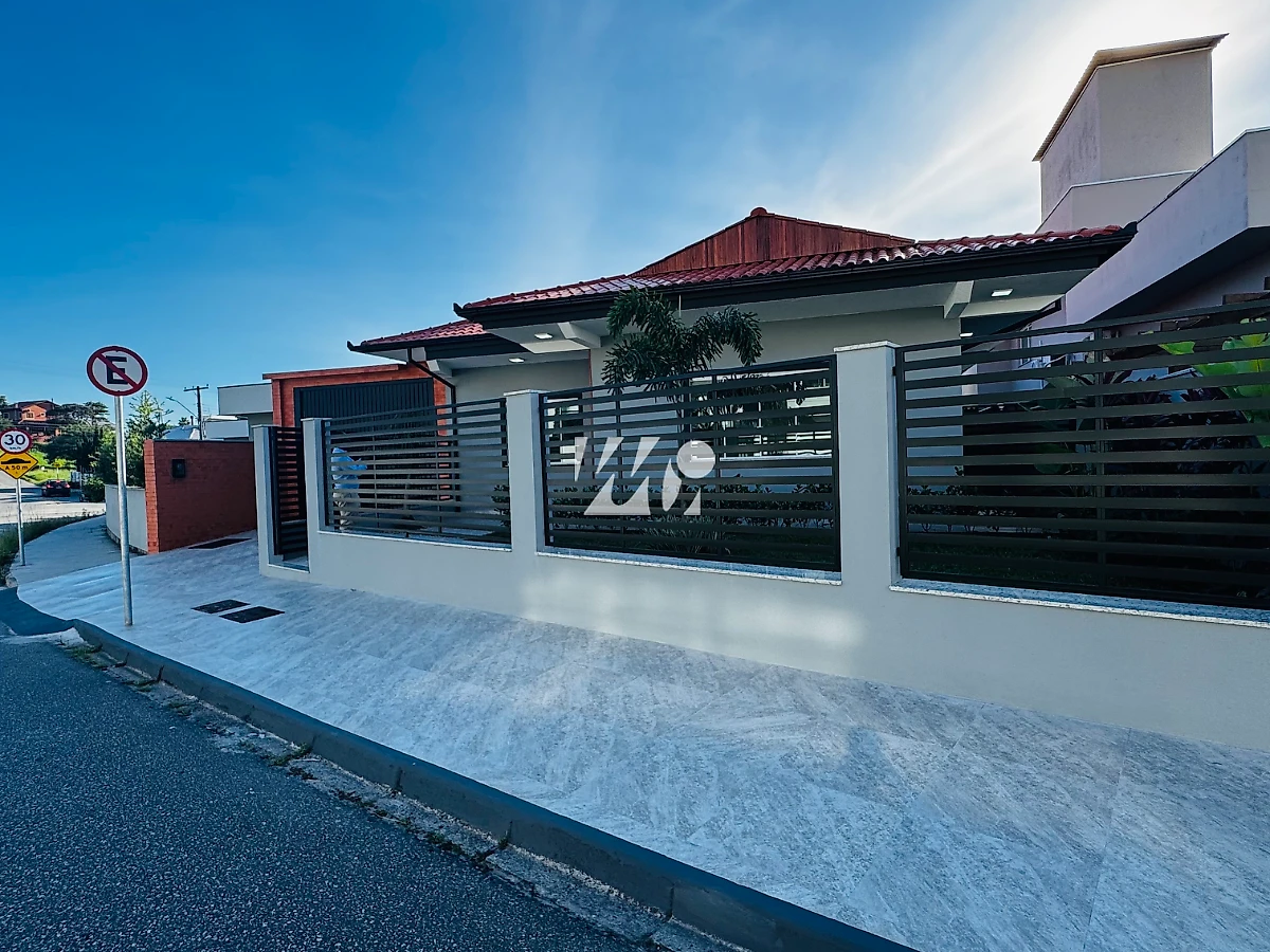 Casa em Pedra Branca, Palhoça. 3 quartos, 132m². Imagem 1 de 17