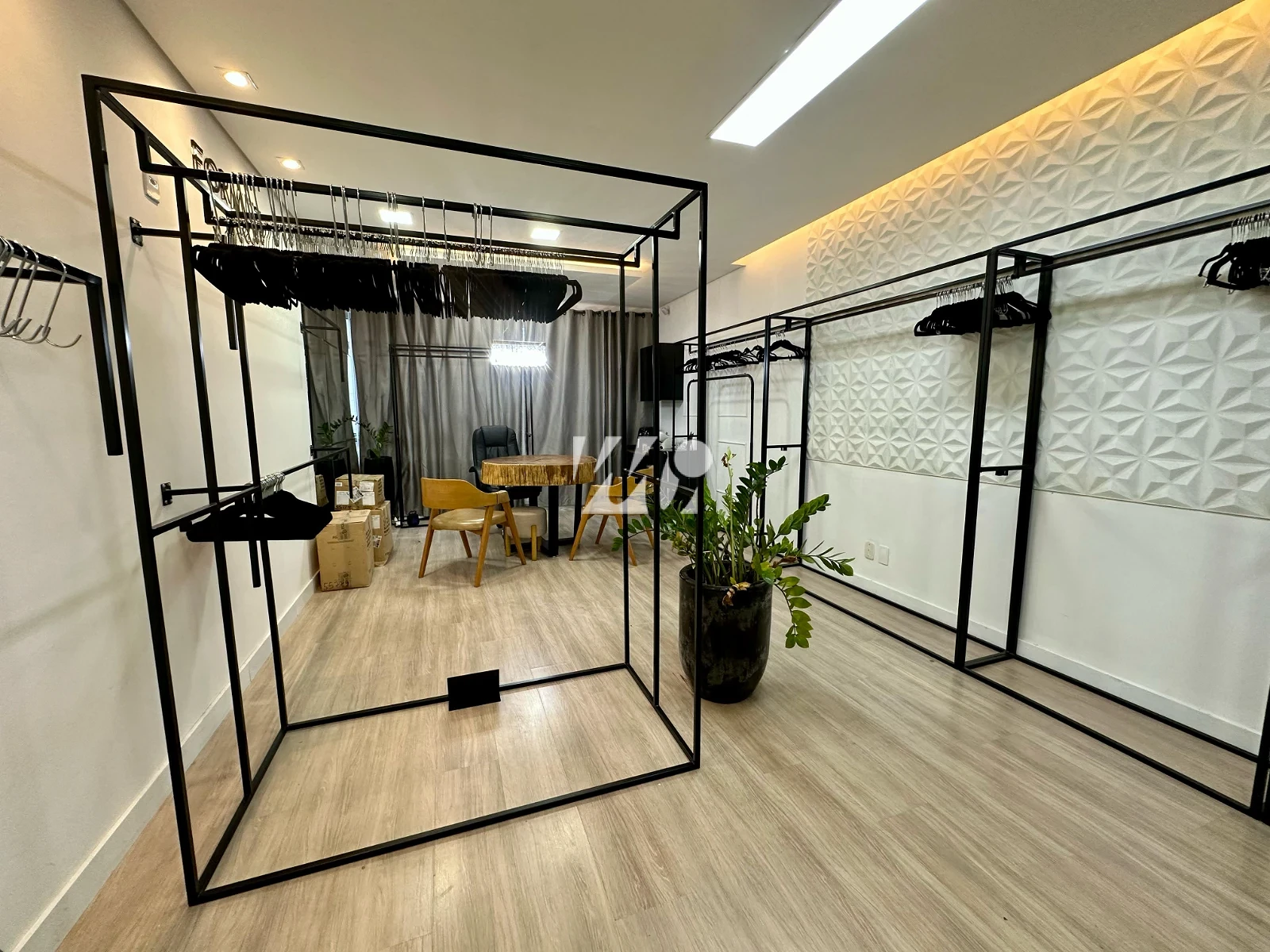 Escritório/Sala em Pagani, Palhoça. 0 quartos, 43m². Imagem 3 de 9