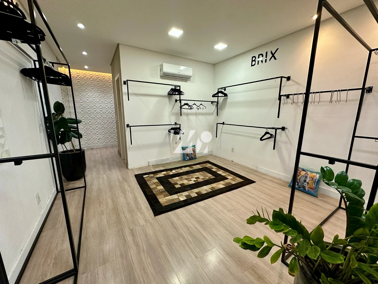 Escritório/Sala em Pagani, Palhoça. 0 quartos, 43m². Imagem 6 de 9