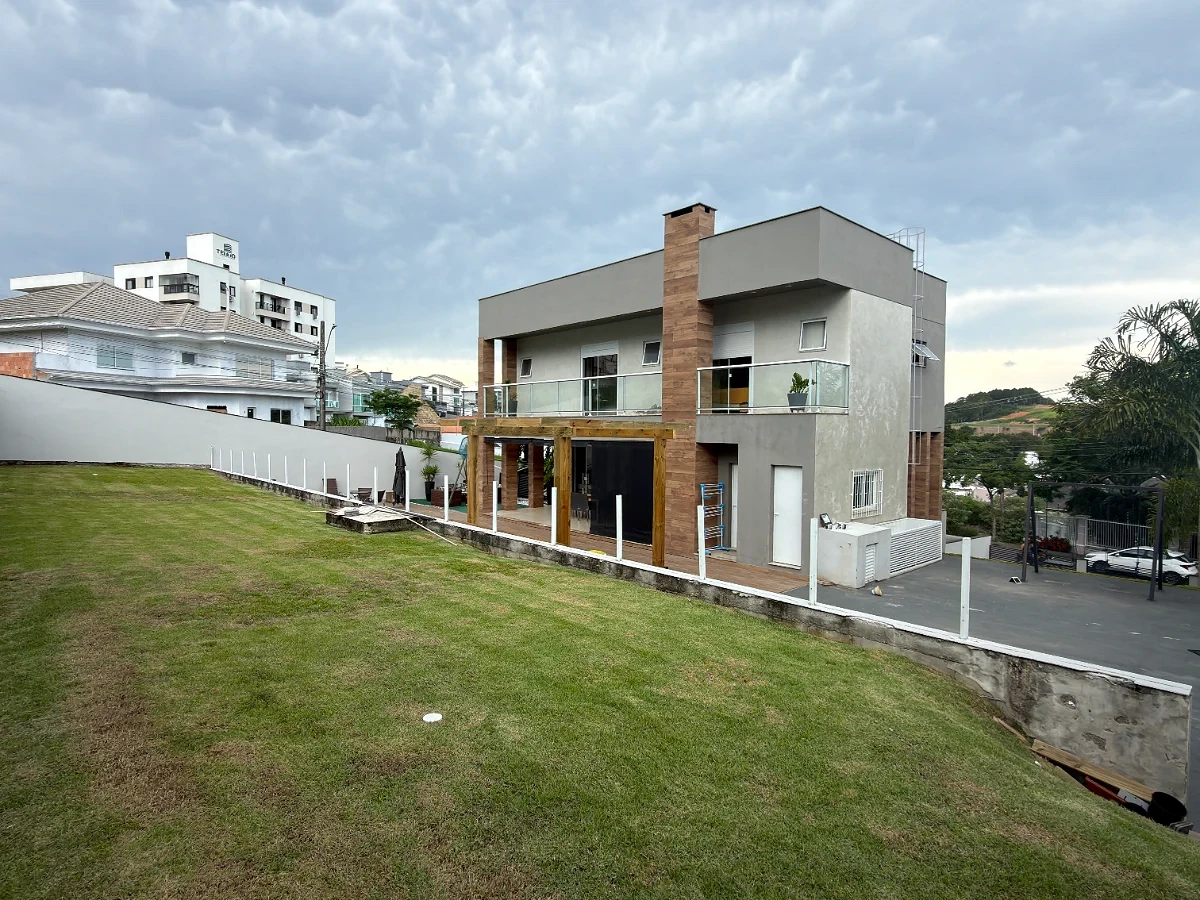 Casa em Pedra Branca, Palhoça. 4 quartos, 360m². Imagem 11 de 14