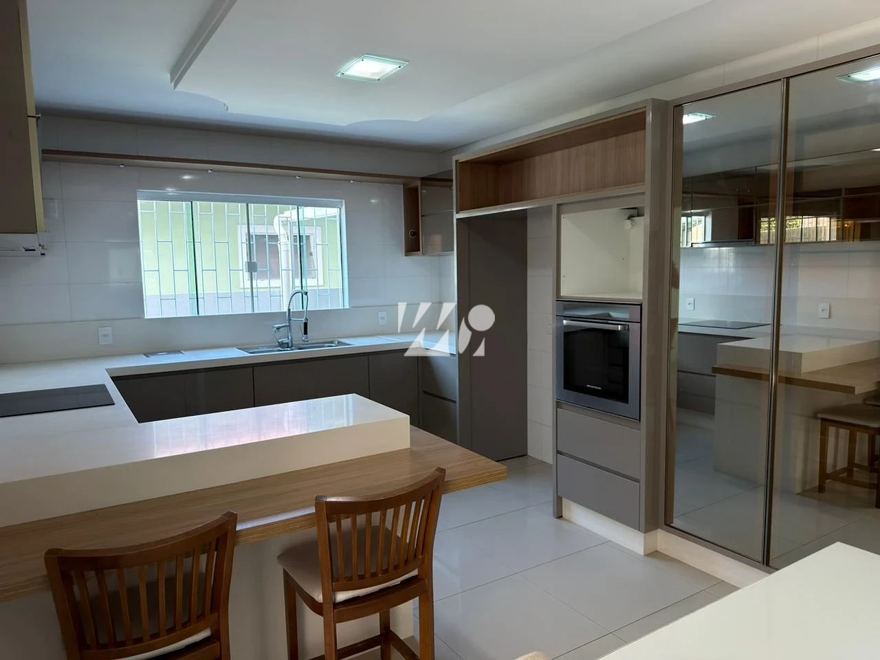 Casa em Pagani, Palhoça. 4 quartos, 237m². Imagem 3 de 39