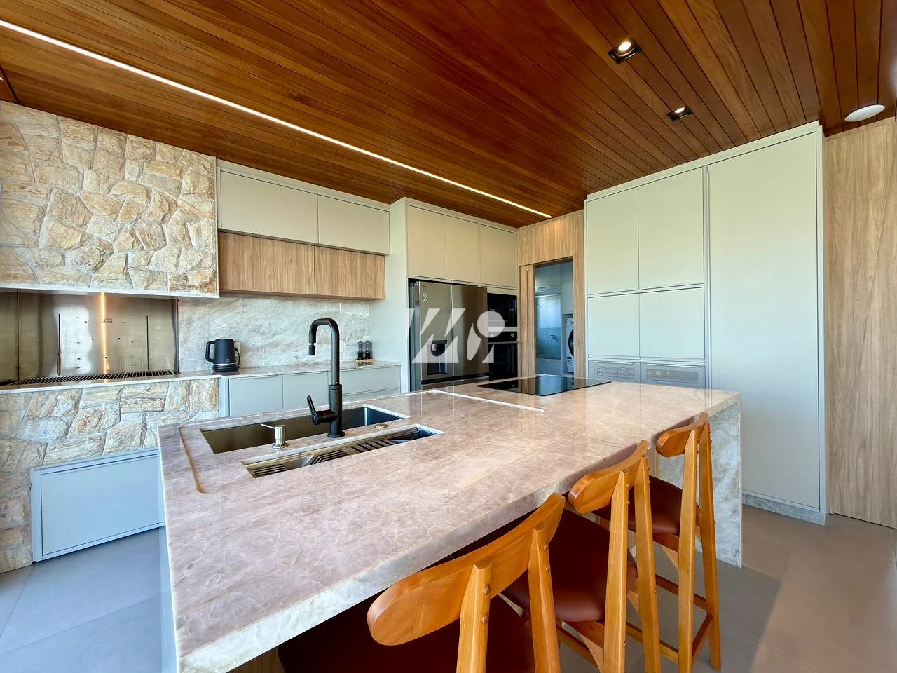 Casa em Pedra Branca, Palhoça. 3 quartos, 301m². Imagem 4 de 19