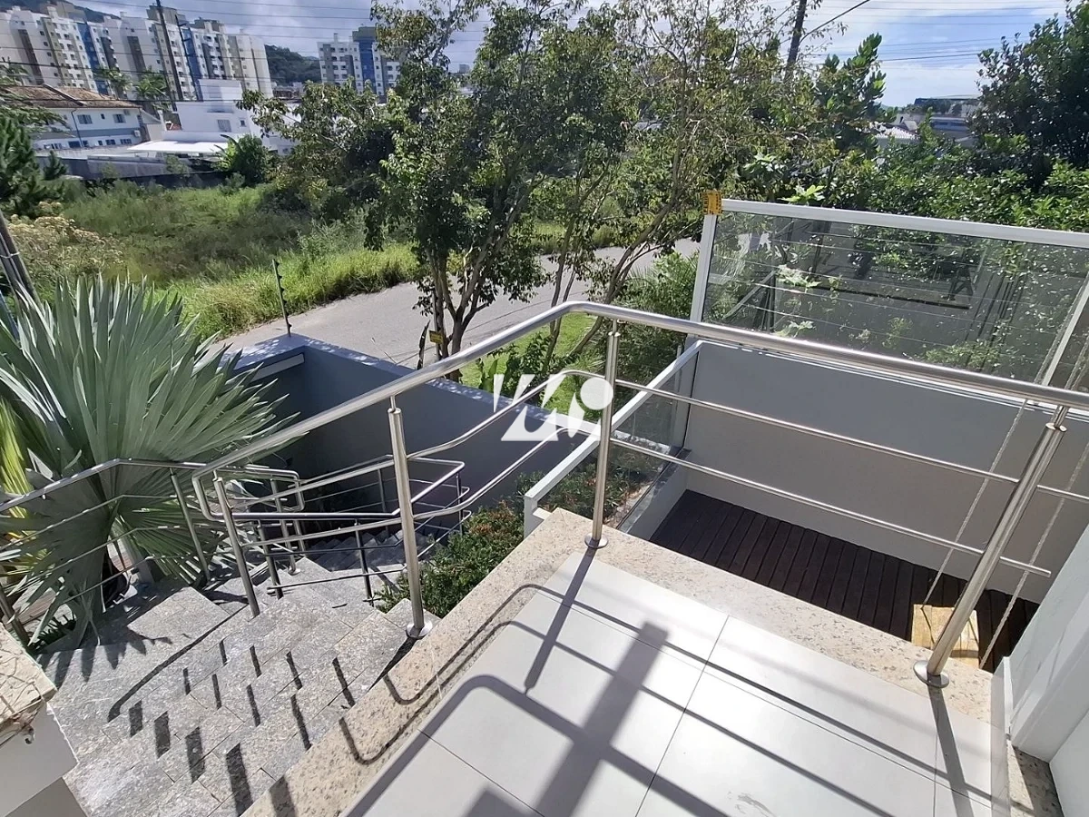 Casa em Pedra Branca, Palhoça. 3 quartos, 246m². Imagem 28 de 32