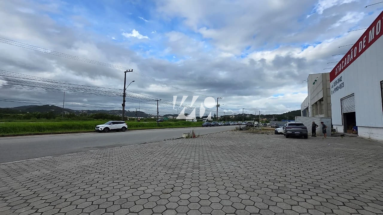 Galpão/Depósito em Sertão do Maruim, São José. 0 quartos, 2256m². Imagem 2 de 13