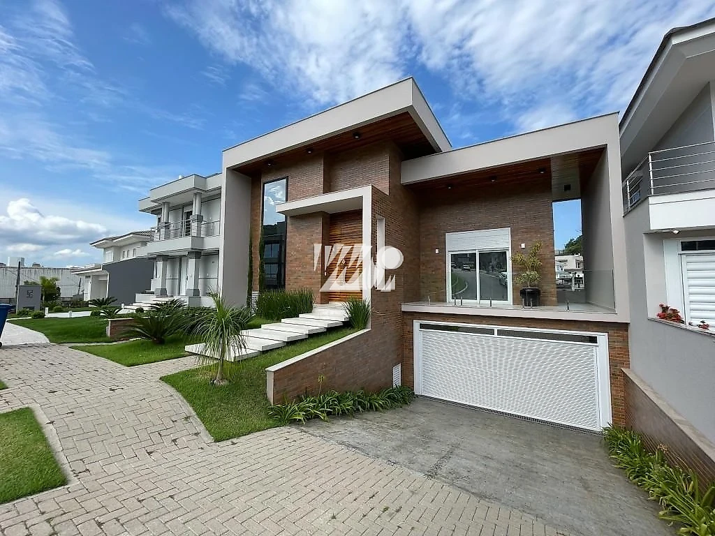 Casa em Pedra Branca, Palhoça. 3 quartos, 320m². Imagem 1 de 11