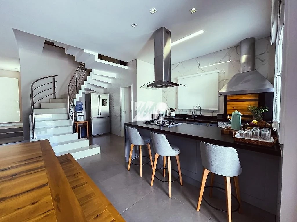 Casa em Pedra Branca, Palhoça. 3 quartos, 320m². Imagem 5 de 11