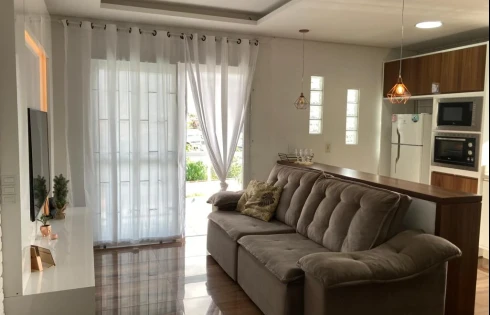 Casa com 2 quartos em Aririu, Palhoça