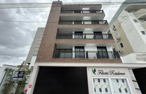 Apartamento com 2 quartos em Pedra Branca, Palhoça