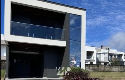 Casa com 3 quartos em Beira Rio, Biguaçu