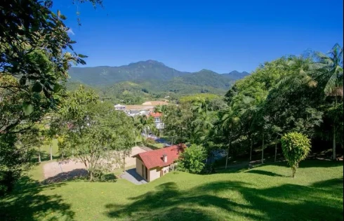 Sítio com 5 quartos em Vargem Grande, Águas Mornas