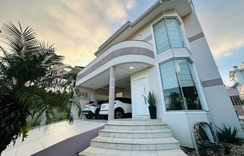 Casa com 4 quartos em Pedra Branca, Palhoça