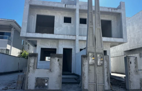 Sobrado Geminado com 3 quartos em Nova Palhoça, Palhoça