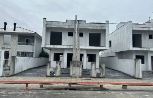 Sobrado Geminado com 3 quartos em Nova Palhoça, Palhoça