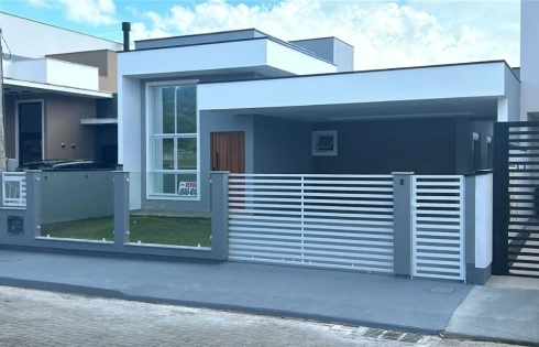 Casa com 3 quartos em Forquilhas, São José