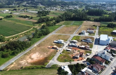 Terreno com 0 quartos em Vila Becker, Santo Amaro da Imperatriz