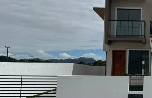 Sobrado Geminado com 3 quartos em Sertão do Maruim, São José