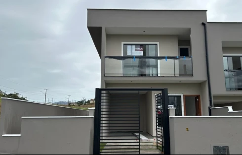 Sobrado Geminado com 2 quartos em Sertão do Maruim, São José