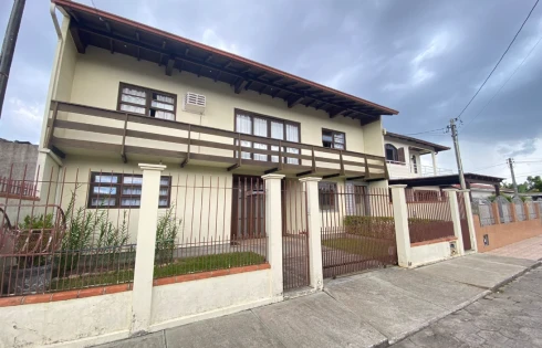 Casa com 3 quartos em Ponte do Imaruim, Palhoça