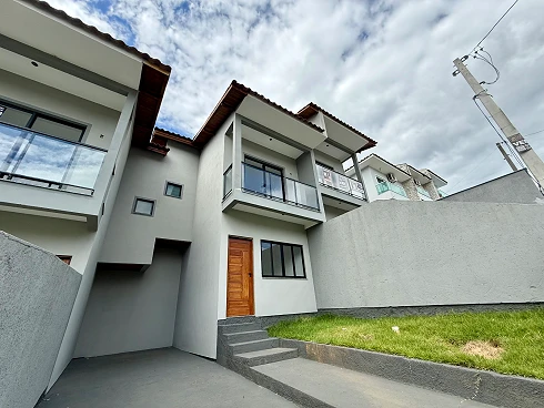 Sobrado Geminado com 2 quartos em Bela Vista, Palhoça