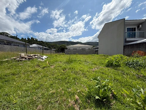 Terreno em Forquilhas, São José