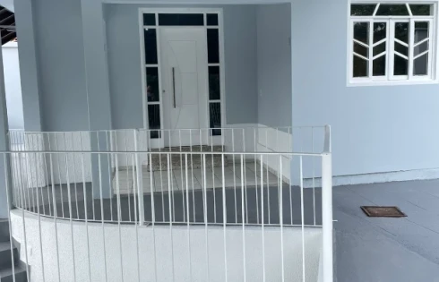 Casa em Fabricio, Santo Amaro da Imperatriz