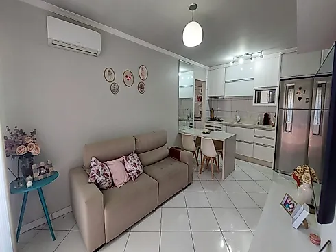 Apartamento com 2 quartos em Forquilhinha, São José